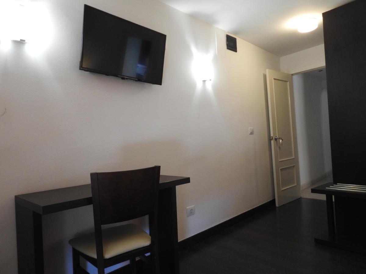 Hostal Meson de Paco Cariñena Extérieur photo